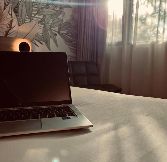 Номер Стандарт, Kyriad Aéroport Marseille