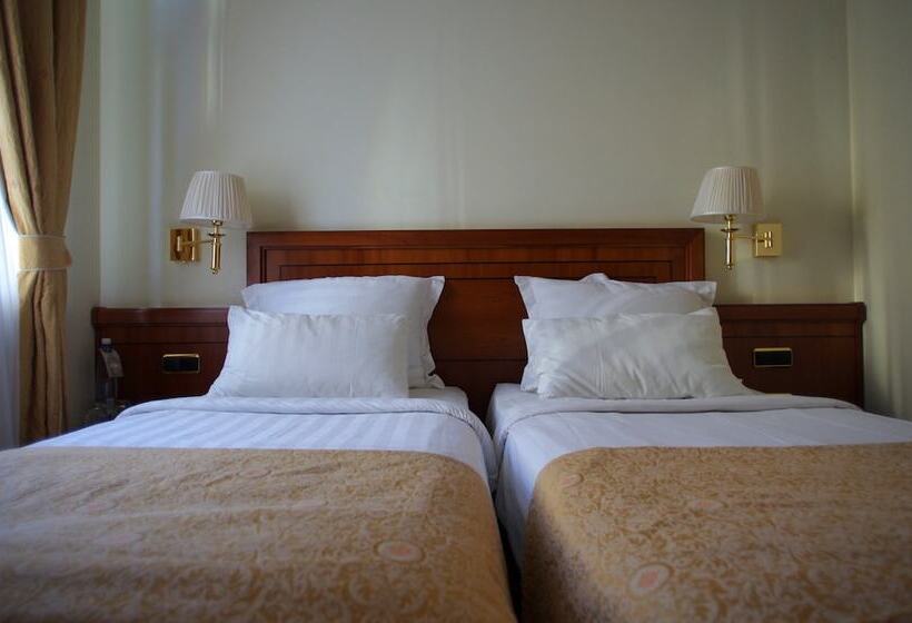 اتاق استاندارد, My City