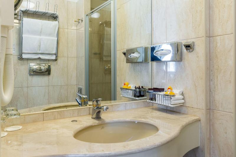 اتاق استاندارد, My City