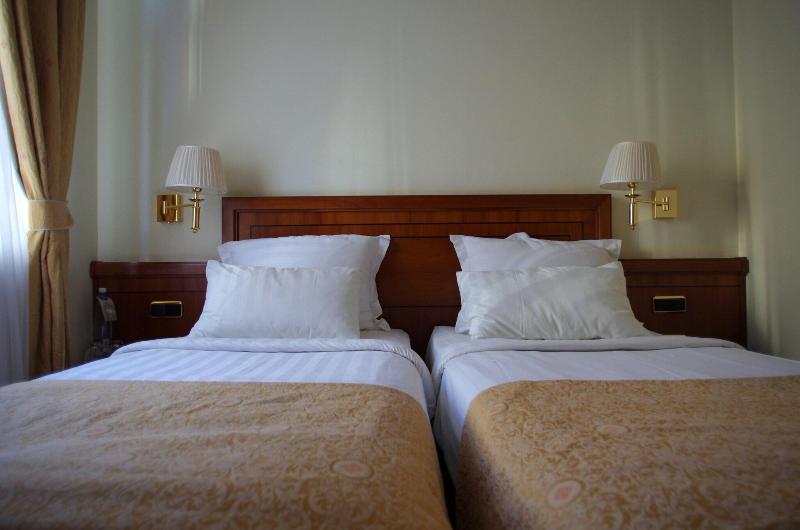 اتاق استاندارد, My City