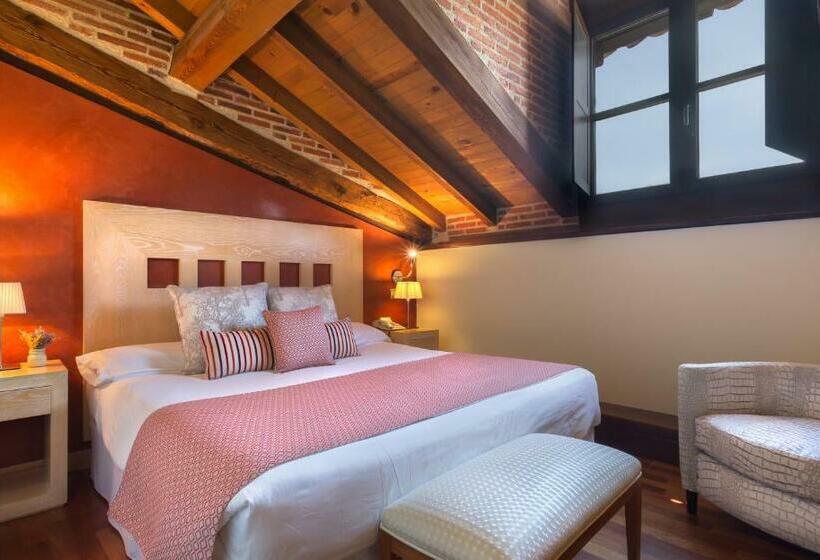 スタンダードルーム, Izan Puerta de Gredos