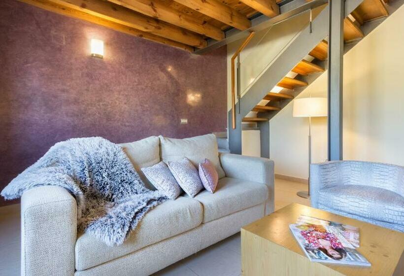 ドゥプレックスルーム, Izan Puerta de Gredos