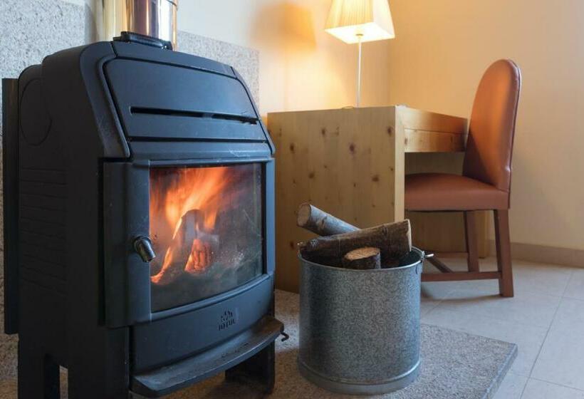 ドゥプレックスルーム, Izan Puerta de Gredos