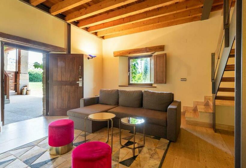 ドゥプレックスルーム, Izan Puerta de Gredos