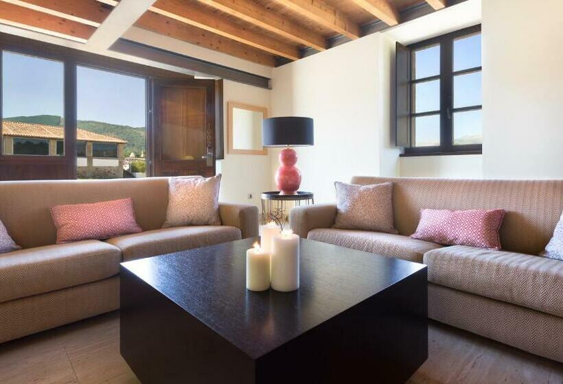 סוויטה, Izan Puerta de Gredos