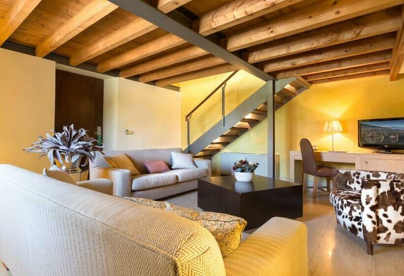 スイート, Izan Puerta de Gredos