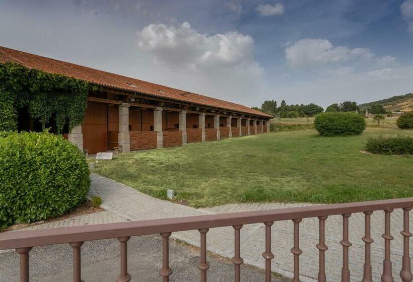 חדר סטנדרט לשלושה, Izan Puerta de Gredos