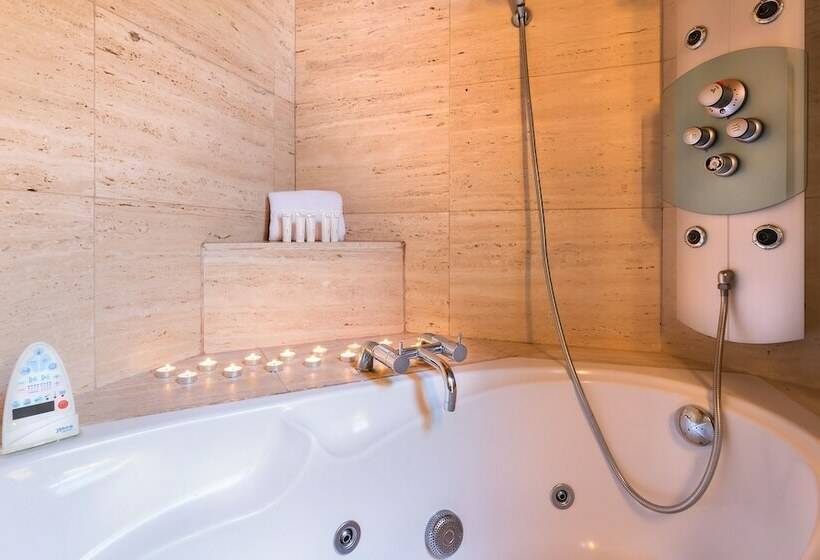 スタンダードトリプルルーム, Izan Puerta de Gredos