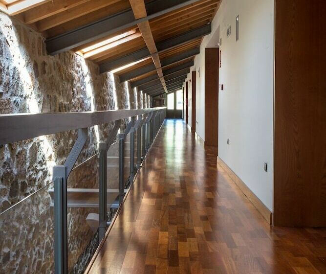 スタンダードトリプルルーム, Izan Puerta de Gredos