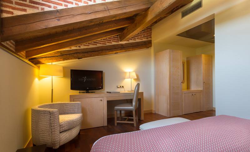 スタンダードルーム, Izan Puerta de Gredos