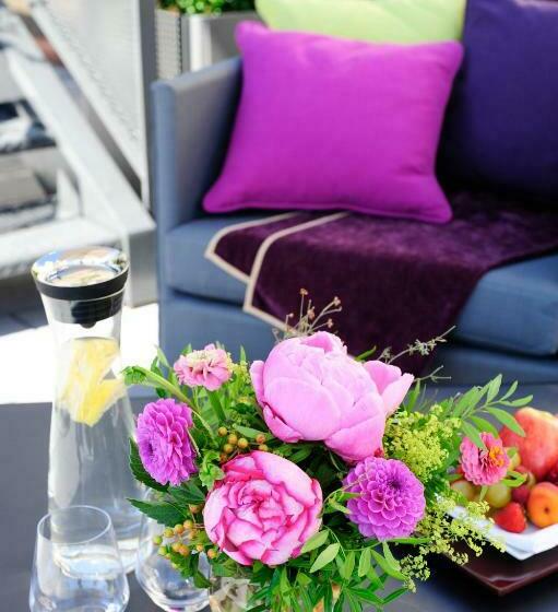 استودیوی استاندارد, Tiffany