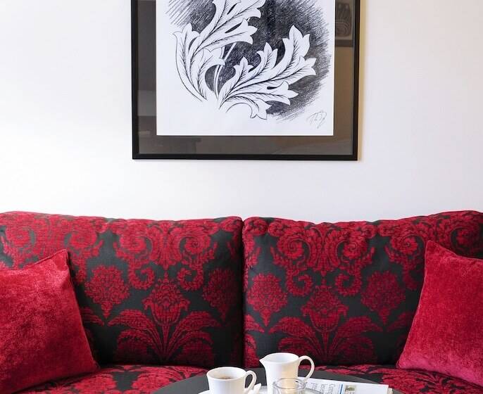 سوییت جونیور, Tiffany