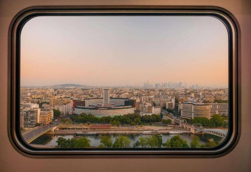 سوئیت اجرایی با مشاهده, Novotel Paris Centre Tour Eiffel