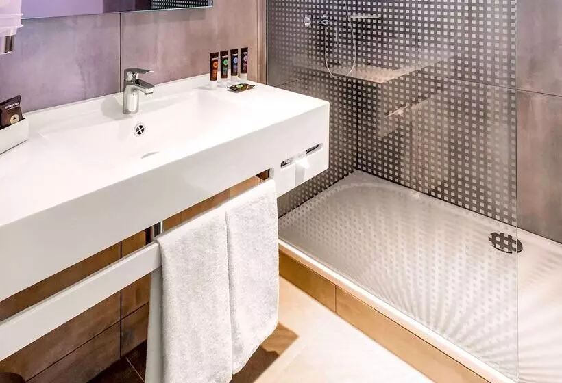 اتاق استاندارد, Novotel Warszawa Airport