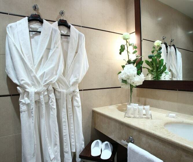 اتاق خانوادگی, Starhotels Ritz