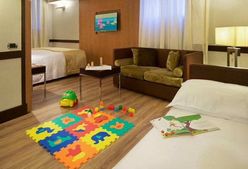 اتاق لوکس سه تخته, Starhotels Ritz