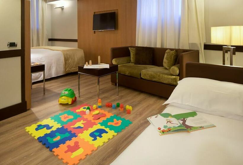 اتاق لوکس سه تخته, Starhotels Ritz