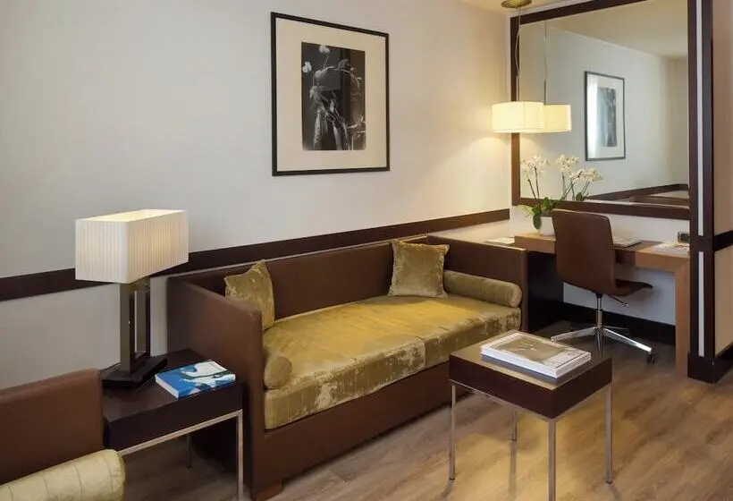 ジュニアスイート, Starhotels Ritz