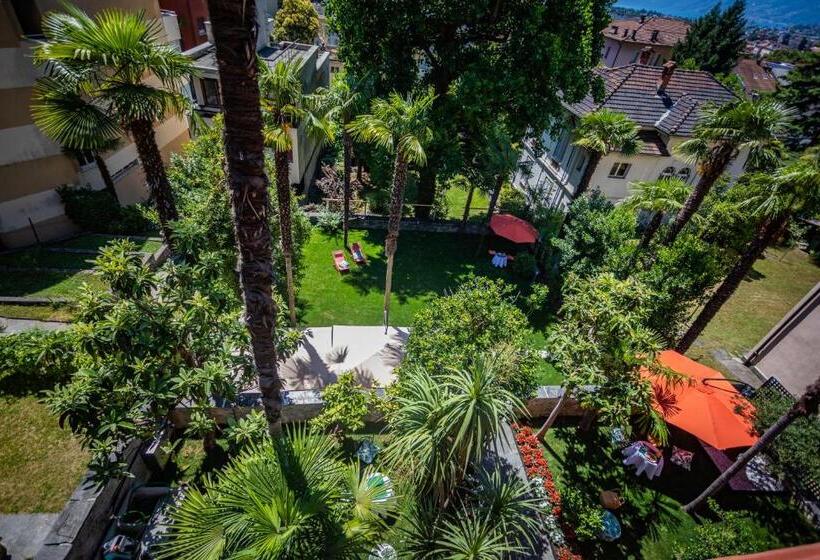 سوئیت جونیور با تراس, Villa Muralto Rooms & Garden