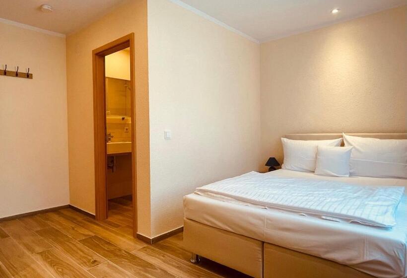 Quarto standard, Andrea