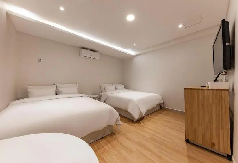 ファミリールーム, 1962 Business Hotel Chuncheon Branch