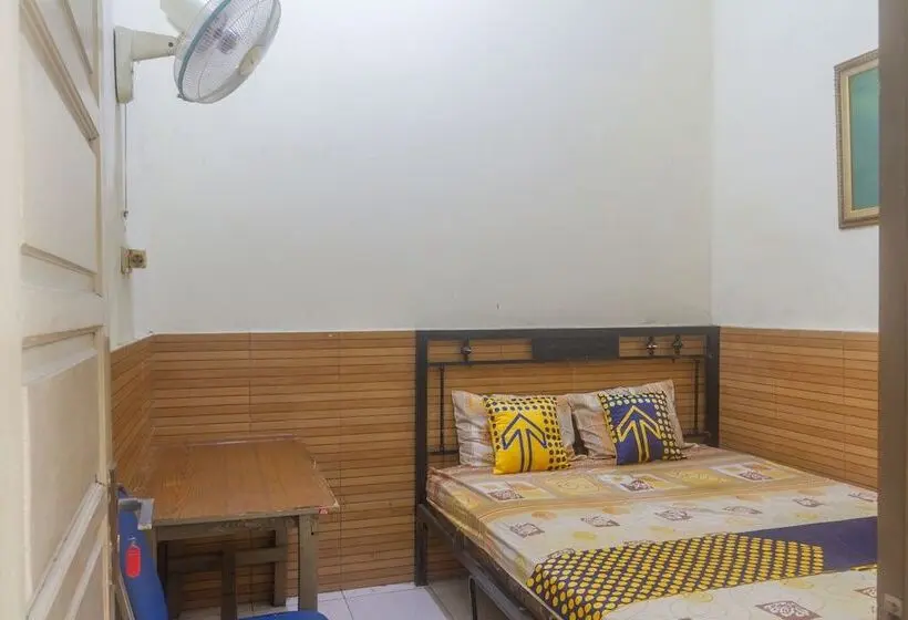 ベーシックルーム, Spot On 3155 Penginapan Banyu Biru Syariah