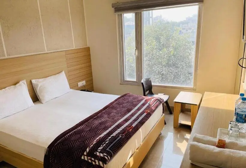 キングサイズベッドのスタンダードルーム, Siddharth Bnb Near Golden Temple