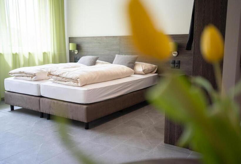 ファミリールーム, Eee Hotel Liezen