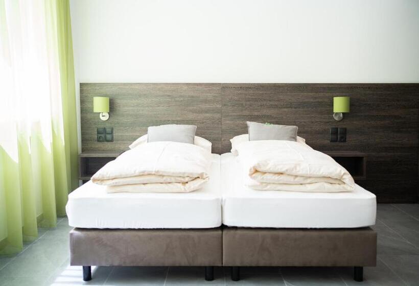 身障者適用スタンダードルーム, Eee Hotel Liezen