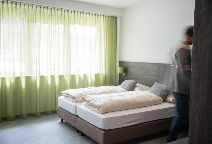 身障者適用スタンダードルーム, Eee Hotel Liezen