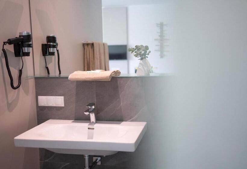 スタンダードシングルルーム, Eee Hotel Liezen