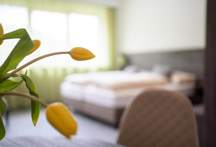 ファミリールーム, Eee Hotel Liezen