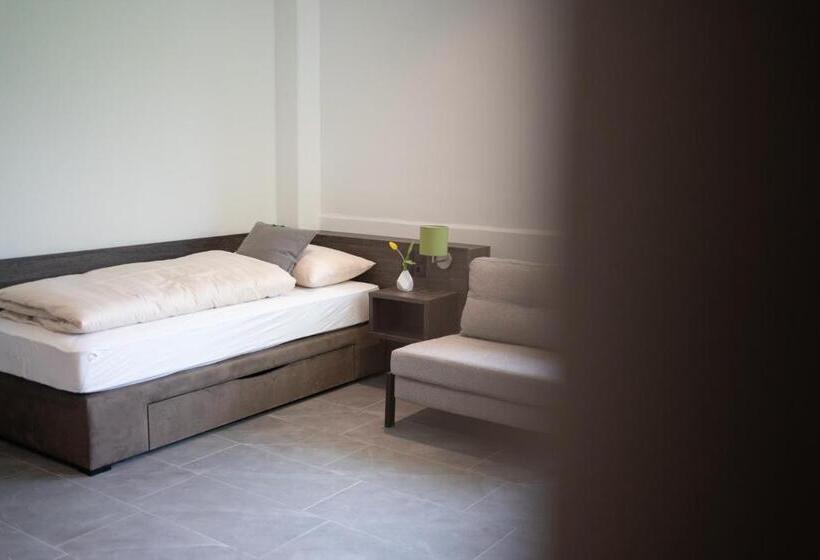 패밀리 룸, Eee Hotel Liezen
