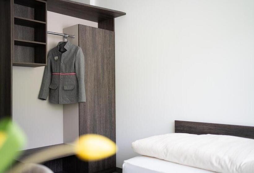 身障者適用スタンダードルーム, Eee Hotel Liezen