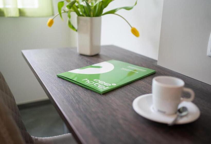 身障者適用スタンダードルーム, Eee Hotel Liezen