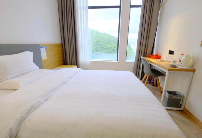 اتاق استاندارد با تخت بزرگ, 7 Days Guiyang Qingzhen Vocational Education City Time Guizhou Branch