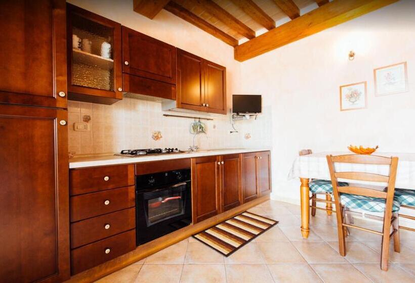 Апартаменты 1 Спальня Вид на Сад, Corte Degli Angeli