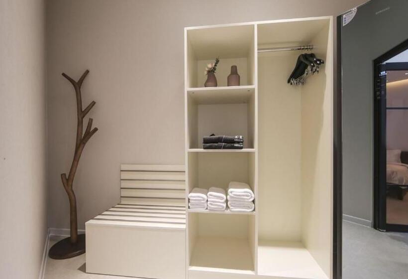 スイート, Hermon Hotel Gangseo