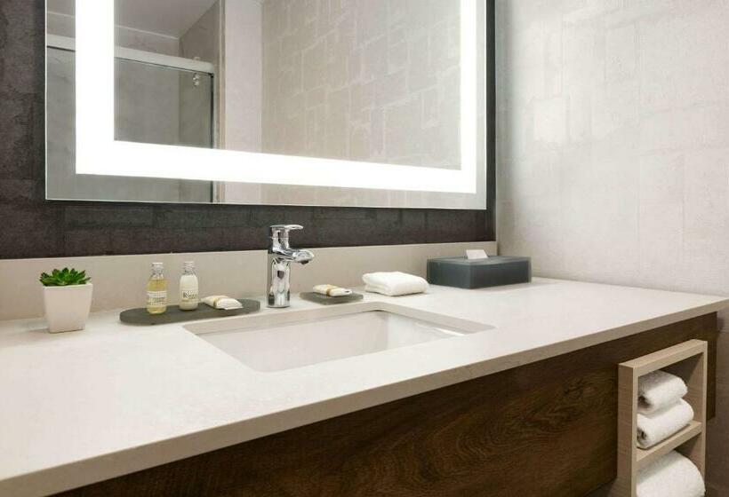 Номер Deluxe Кровать Кинг, La Quinta Inn & Suites By Wyndham Santa Rosa Sonoma