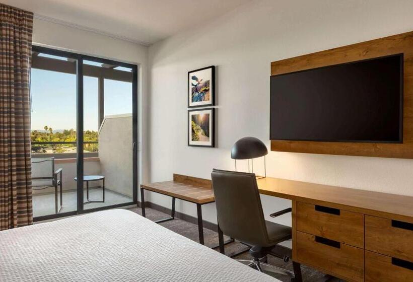 جناح إدارى سرير كينج, La Quinta Inn & Suites By Wyndham Santa Rosa Sonoma