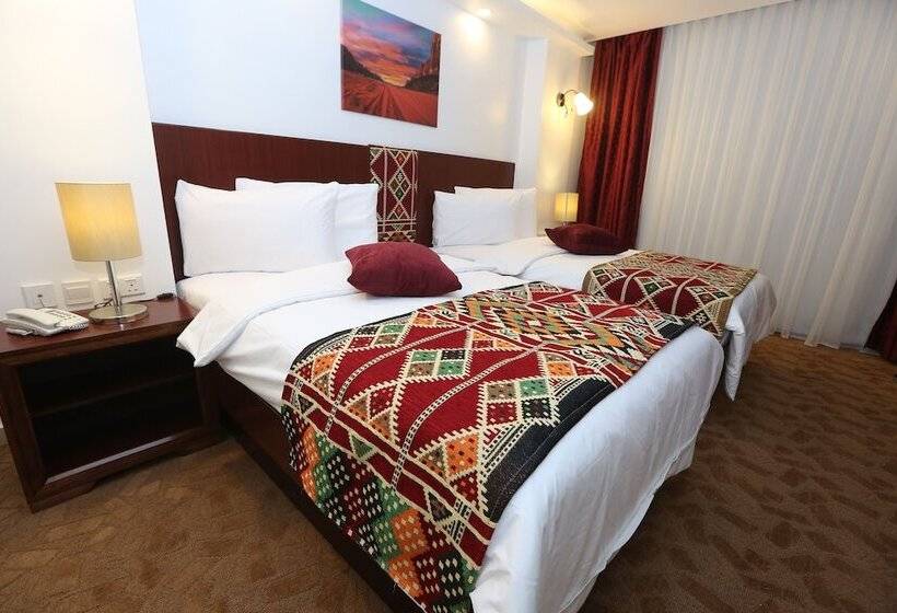 سوییت لوکس, Name Samawer By Wynndham Amman