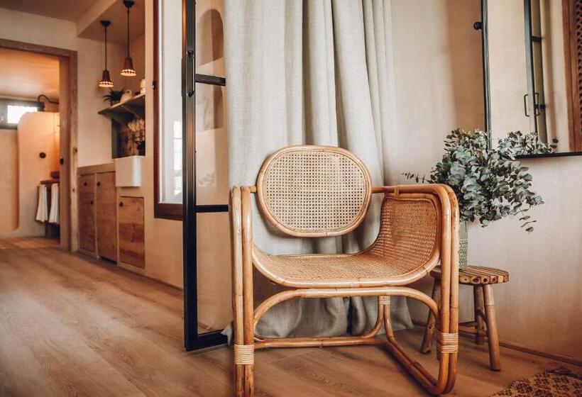 ファミリーステューディオ, Nomad Hotel   Xábia Port