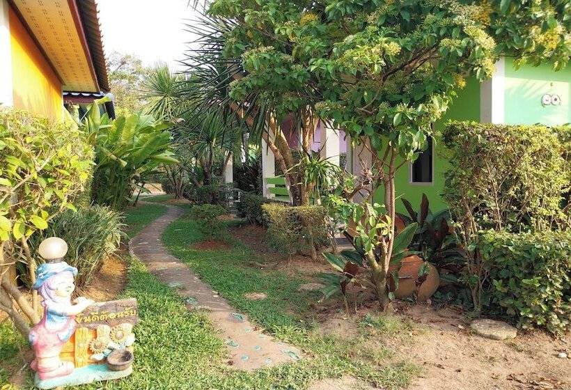 غرفة قياسية, Review Resort