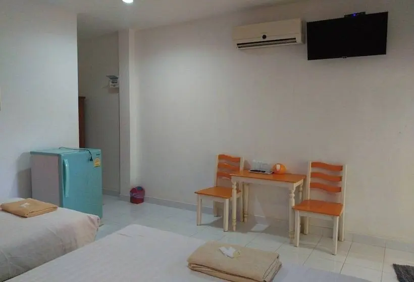 Perhehuone, Review Resort
