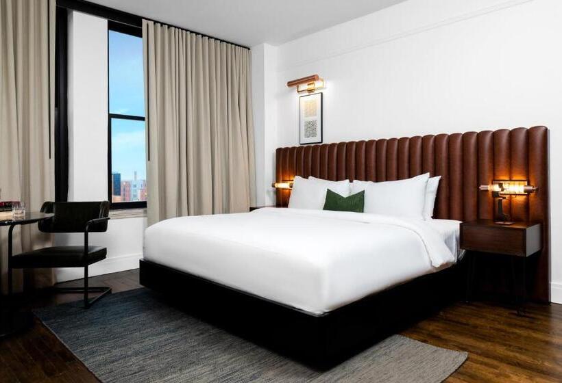 스탠다드 룸 킹사이즈 침대, Surety