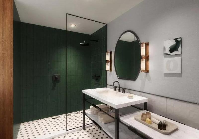 스탠다드 룸 킹사이즈 침대, Surety