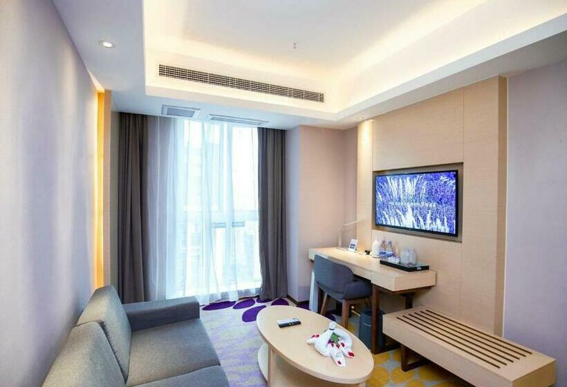 Люкс Повышенной Комфортности, Lavande Hotel Chongqing West Station Baguo Cheng