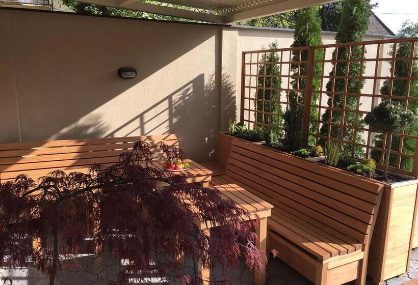 اتاق خانوادگی, B&b Villa Panuka