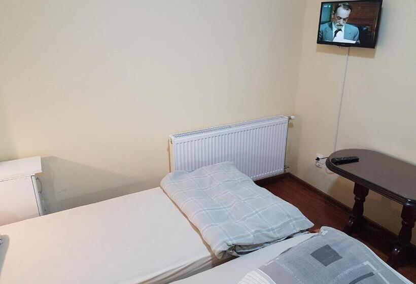 اتاق استاندارد سه نفره, Hostel Beko