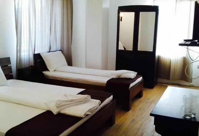 스탠다드 트리플 룸, Casa Vlahilor